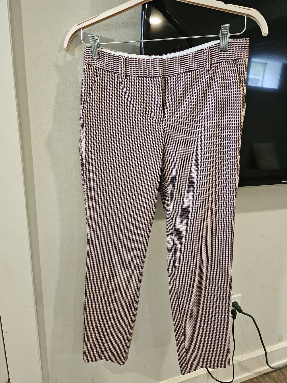 Express Pink and Black Houndstooth Tailored Pants